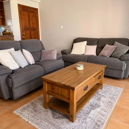 Paphosseaside Apartment *