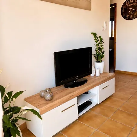 Paphosseaside Apartment *